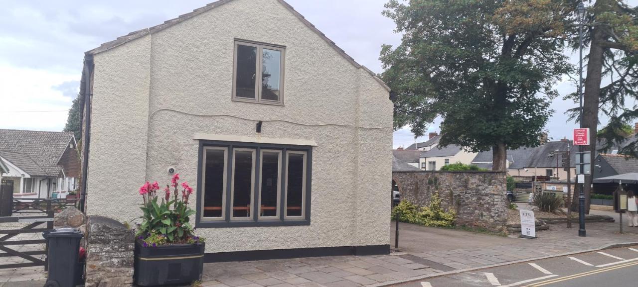 Charming 1-Bed Loft In Caerleon Apartamento Newport  Exterior foto